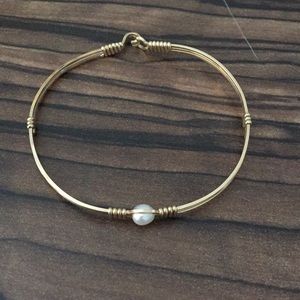 One pearl Ronaldo bracelet